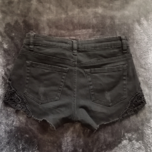 Black denim shorts - Picture 2 of 5